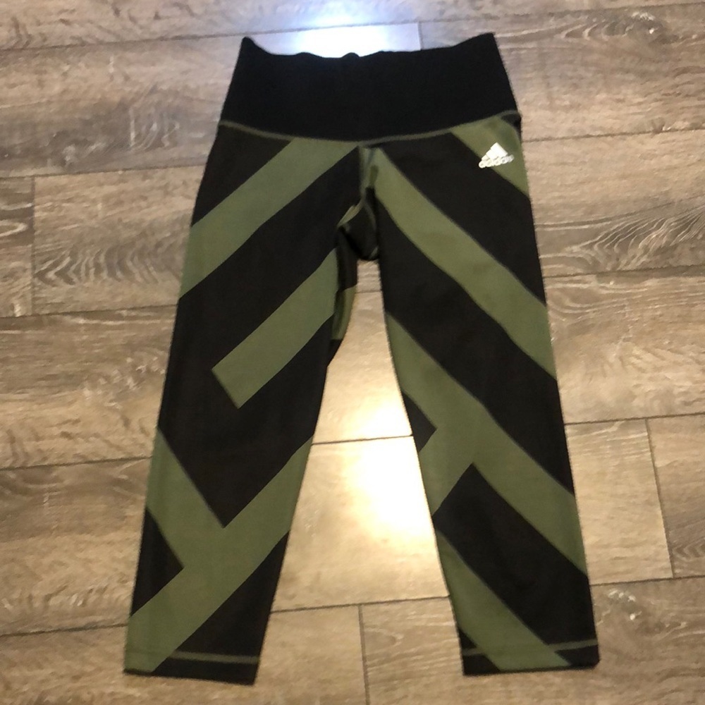 Women’s Adidas Capri leggings size XS